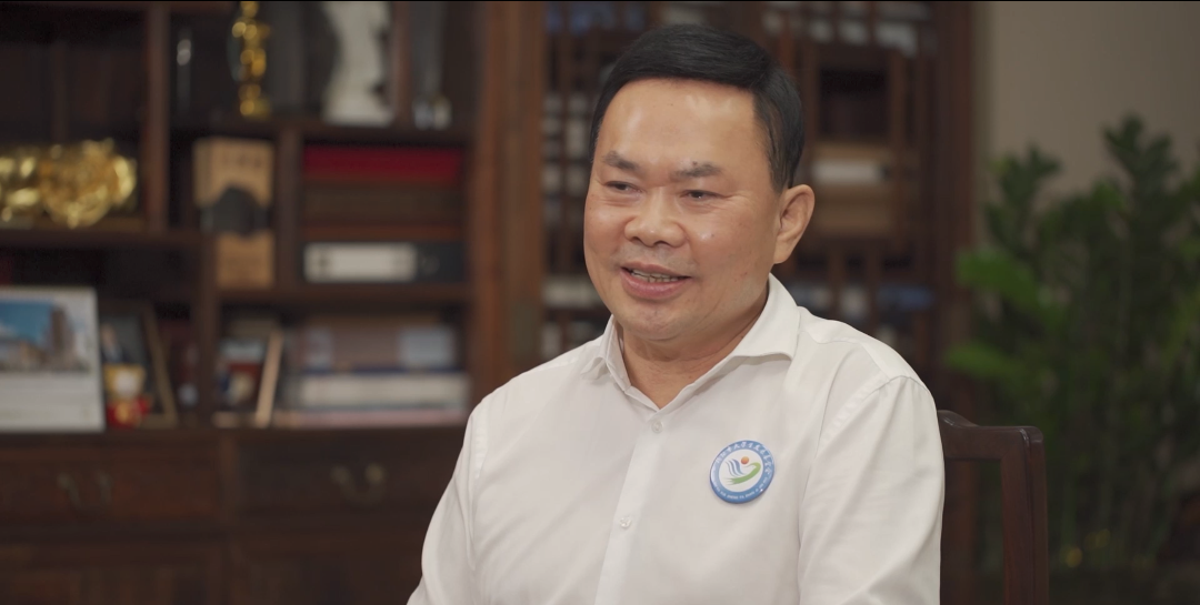 公益的力量丨中裝建設(shè)董事長莊重：慕賢思齊，大山儒商丹心為公益